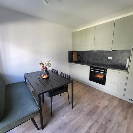 3 Roomed 门兴格拉德巴赫